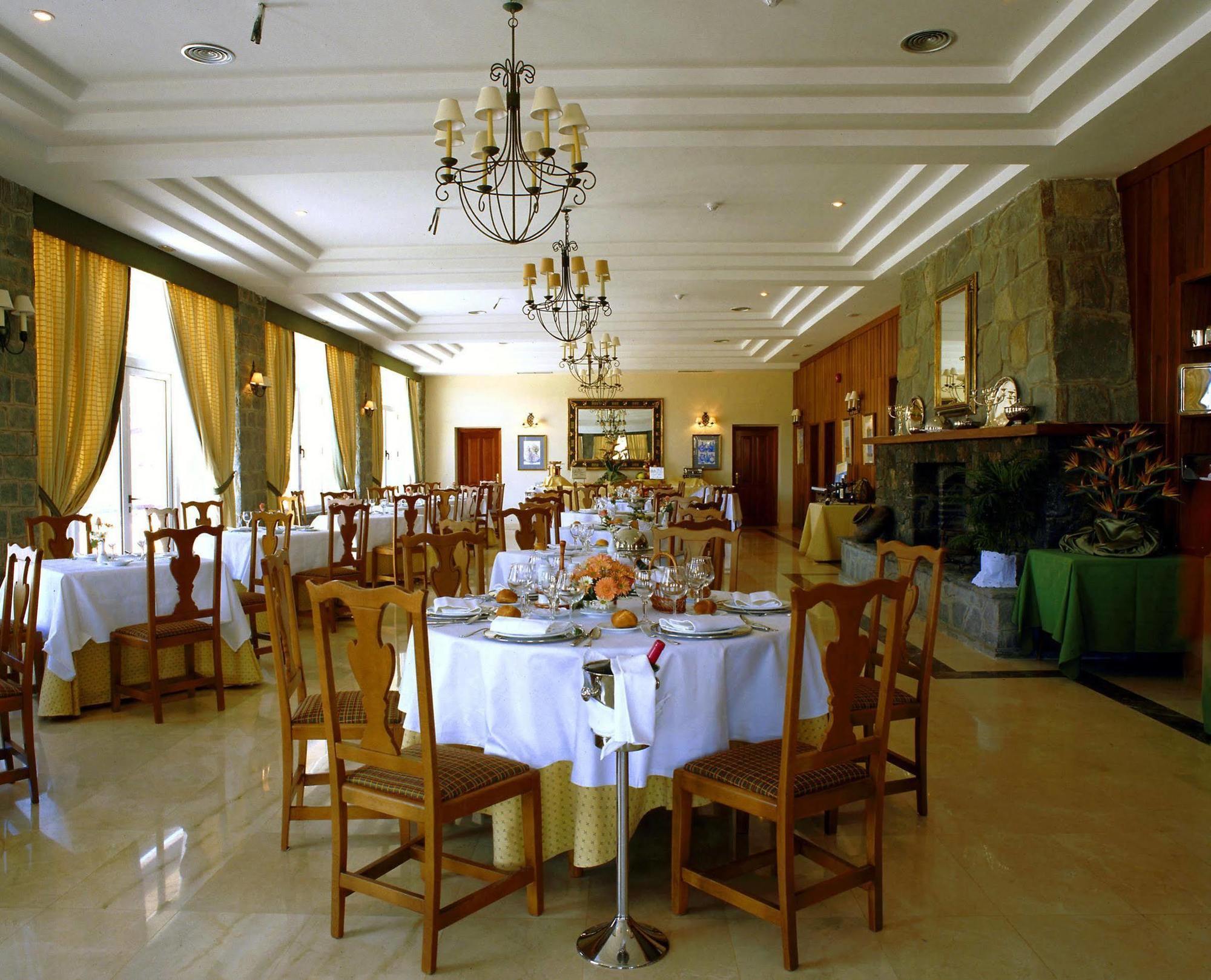Parador De Las Canadas Del Teide La Orotava Exteriér fotografie